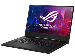 En test : l'Asus ROG Zephyrus M15 GU502L (90NR02W2-M01420). Modèle de test fourni par Asus Allemagne.