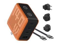 Le chargeur BMX GaNsta Pixel 140 W permet d'alimenter jusqu'à quatre appareils USB à la fois et est livré avec des adaptateurs secteur internationaux.