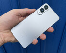 Le Samsung Galaxy S25 Edge est disponible en Titanium Silver (photo), Titanium Icyblue et Titanium Jetblack. (Source de l'image : Notebookcheck)