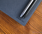 Les modèles Huion Ink et Note E sont tous deux fournis avec des stylets, bien qu'il s'agisse de modèles différents.