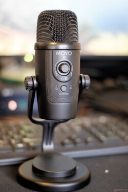 En revue : Microphone de bureau Movo UM300 USB. Unité de test fournie par Movo.