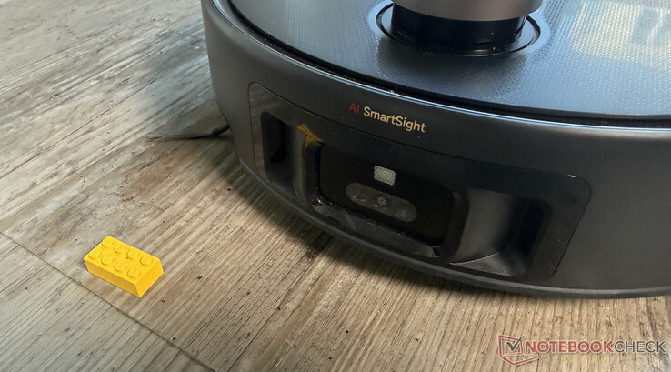 La détection d'obstacles du Mova Z60 Ultra Roller a très bien fonctionné lors du test