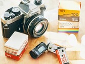 L'OPT100 NeoFilm ressemble à une bobine de film 35 mm, mais c'est un appareil photo numérique fonctionnel