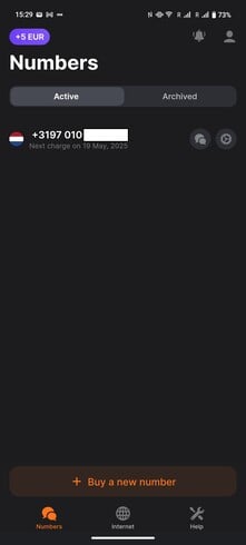 Les numéros actifs sont affichés dans l'application.