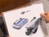 DJI vendra l'Air 3S avec de nombreux accessoires dans le cadre d'un Combo Fly More. (Source de l'image : via @Quadro_News)