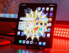 Honor semble prévoir des mises à jour mensuelles pour le Magic V2 dans le monde entier. (Source de l'image : Notebookcheck)