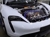 Recharger sans fil une Taycan à 50 % en 10 minutes ? Les gens intelligents de l'ORNL ont tout compris. (Source de l'image : ORNL via YouTube)