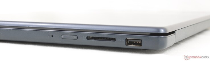 À droite : OneKey Recovery, bouton d'alimentation, lecteur de carte SD, port USB-A (5 Gbps)