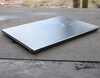 ASUS ZenBook 14X OLED - 1,43 kilogramme de plus que la concurrence