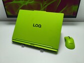 Le Lenovo LOQ 15 en « Surge Green » ne passe pas inaperçu