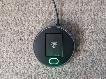 L'émetteur sans fil Turtle Beach Stealth Pro II est illustré