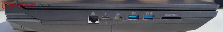 Côté gauche : Gigabit LAN, USB C/Thunderbolt 3, USB C, USB A, USB A (alimenté), lecteur de carte SD.
