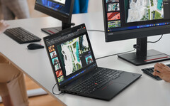 Le ThinkPad T16 Gen 3 est doté d&#039;une batterie remplaçable par le client (CRU). (Source de l&#039;image : Lenovo)