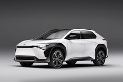 La bZ4X de Toyota recevra une nouvelle batterie entre 2026 et 2027. (Source de l'image : Toyota)