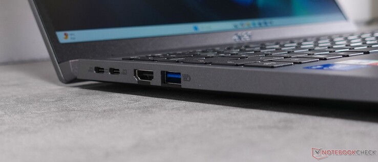 2 x USB-C avec DP et PD ; HDMI ; USB-A 3.2 Gen 1
