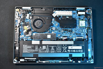 HP EliteBook x360 830 G10 - Caractéristiques internes