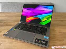 Critique du Acer Swift X 14. Appareil de test fourni par Acer Allemagne.