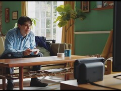 Station d'accueil Nintendo Switch 2 connectée à la télévision (Source d'image : Nintendo of America YouTube)