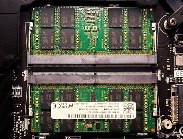Deux emplacements CSODIMM pour l'extension DDR5