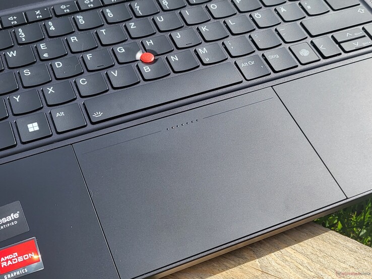 Lenovo ThinkPad Z16 : TrackPad