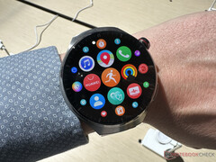 Huawei a publié la première mise à jour logicielle pour la série Watch 4. (Source de l&#039;image : NotebookCheck)