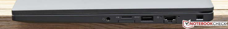 Côté droit : combo audio 3,5 mm, micro SD, emplacement pour carte SIM, USB 3.0, Ethernet, verrou de sécurité Kensington.