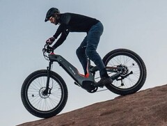 Le vélo électrique Heybike Hero est doté d&#039;un cadre en fibre de carbone et d&#039;un système de suspension intégrale. (Source de l&#039;image : Heybike)