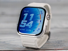 La Watch Fit 5 Pro coûte 299 euros dans l'UE. Photo : la face avant de la smartwatch.