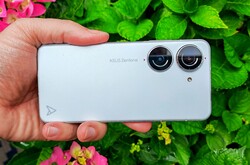 En revue : Asus Zenfone 10. Appareil de test fourni par Asus Allemagne.