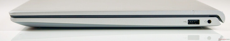 A droite : USB 2.0 Type-A, prise audio combo 3,5 mm