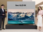 Le téléviseur Samsung 2023 Neo QLED 8K QNC900 sera disponible en précommande en République de Corée. (Image source : Samsung)