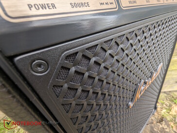 Grille métallique avant