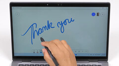 Le nouveau stylet Active Pen de Dell est désormais doté de la technologie de suivi des tuiles (image : Dell)