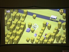 Même des jeux simples comme Crossy Road sont à la limite de l'injouable.