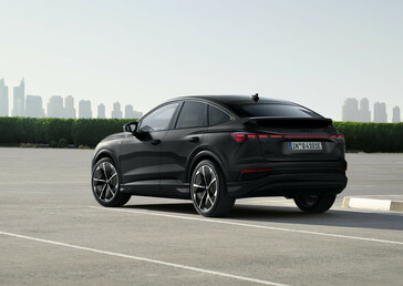 L'Audi Q4 e-tron Sportback dispose d'un toit incliné plus sportif pour améliorer l'aérodynamisme. (Source de l'image : Audi)