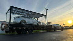 Cybertruck remorque un Model Y (image : TeslaNewsWire/X)