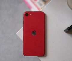 L'iPhone SE 2 a été lancé en 2020. (Source : Trusted Reviews)