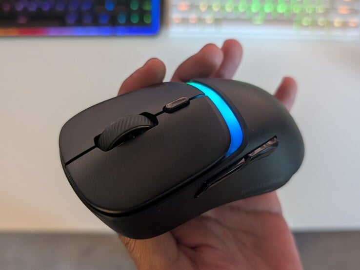 Vue de dessus du Glorious Model D3 Wireless