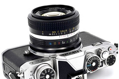 Les objectifs NONIKKOR-MC 35 mm sont des objectifs de style vintage abordables pour les amateurs de photographie manuelle. (Source de l&#039;image : ArtraLab)