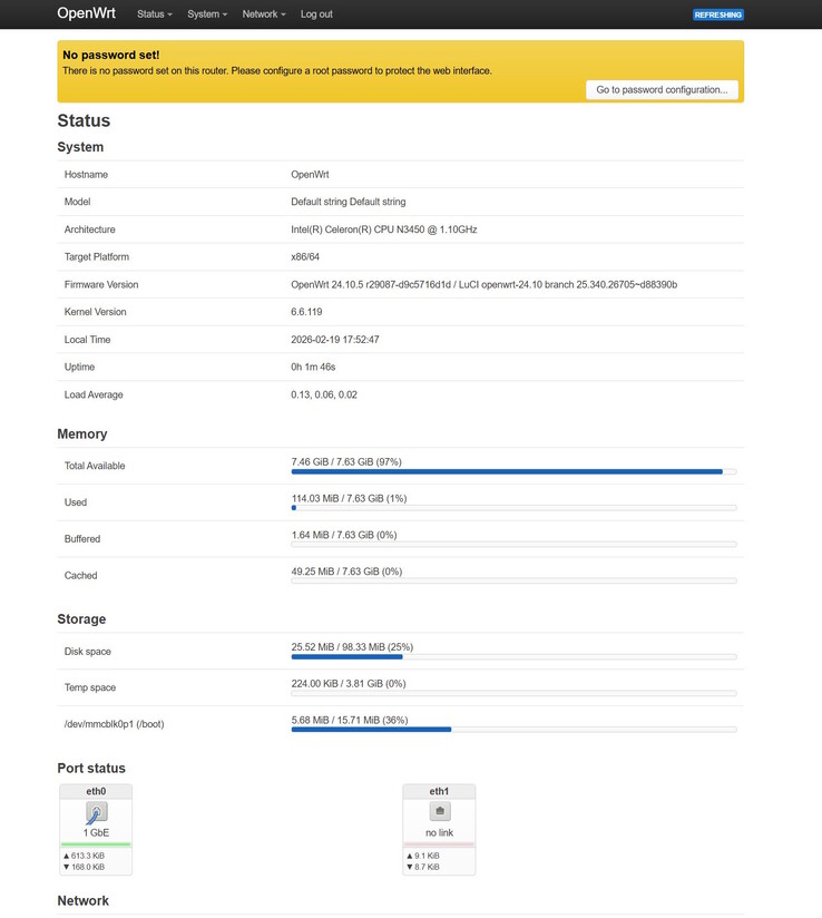 Nous nous sommes connectés à OpenWRT via le navigateur - n'oubliez pas de définir un nouveau mot de passe