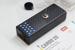 Le Nitecore Carbo 20 est adapté aux ordinateurs portables et reste relativement léger