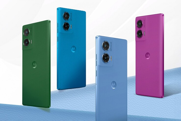 Le Moto G96 5G est disponible dans les coloris greener pastures, cattleya orchid, ashleigh blue et dresden blue (Image source : Motorola)