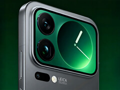 Xiaomi semble revisiter le concept d&#039;écran secondaire du Mi 11 Ultra. Illustration : Version améliorée par l&#039;IA de la photo qui a fuité. (Source de l&#039;image : Ice Universe) 