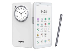 Un nouveau smartphone combine l'encre couleur et l'écran LCD