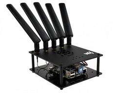 Le HAT de Waveshare apporte la connectivité 5G et GPS au Raspberry Pi. (Source de l'image : Waveshare)