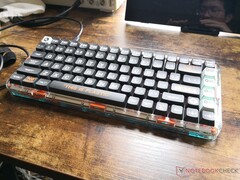 Le MelGeek Mojo84 est l&#039;un des claviers mécaniques les plus silencieux sur lequel nous avons tapé