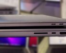 Le MacBook Pro 16 2021 pèse à partir de 2,1 kg (4,7 livres) et mesure 1,68 cm (0,66 pouce) de haut. (Image source : SANG SÁNG SUỐT - édité)