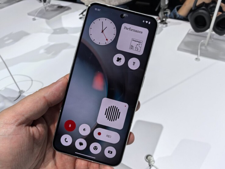 Nothing Phone (3) Noir (source de l'image : Notebookcheck)