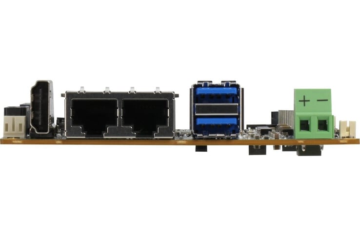 Le SBC PICO-ARU4 d'Aaeon dispose d'un nombre décent de ports compte tenu de sa taille, y compris deux ports LAN. (Source de l'image : Aaeon)