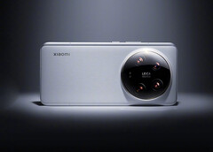 Xiaomi propose son dernier smartphone Ultra en quatre coloris, tous sauf un avec une finition en cuir végétalien. (Source de l'image : Xiaomi)